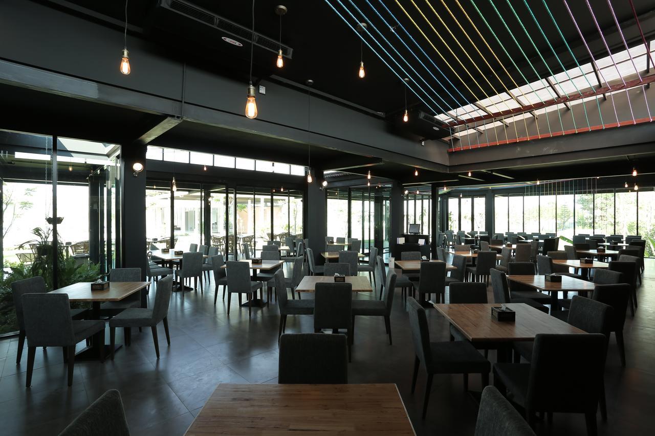 Navela Hotel & Convention Ratchaburi Экстерьер фото