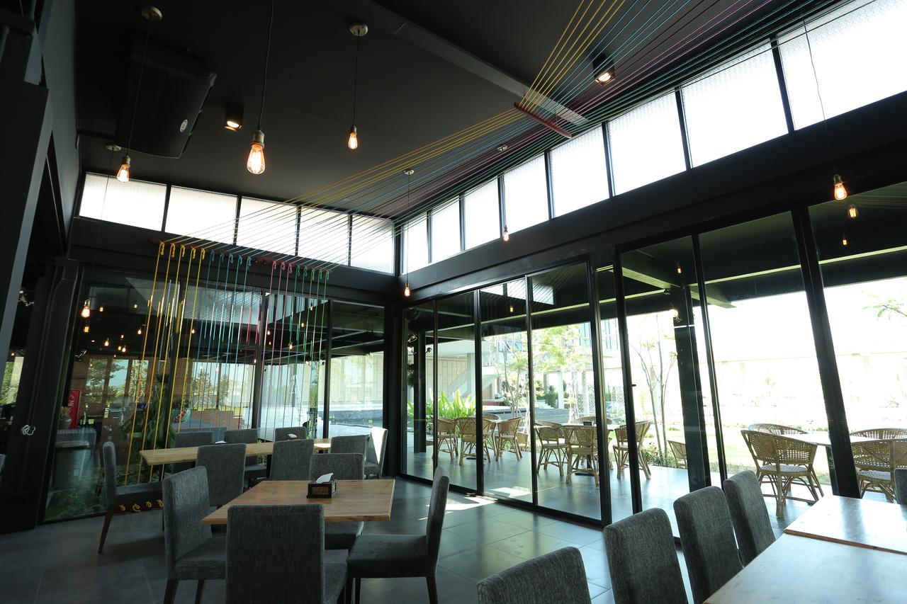 Navela Hotel & Convention Ratchaburi Экстерьер фото