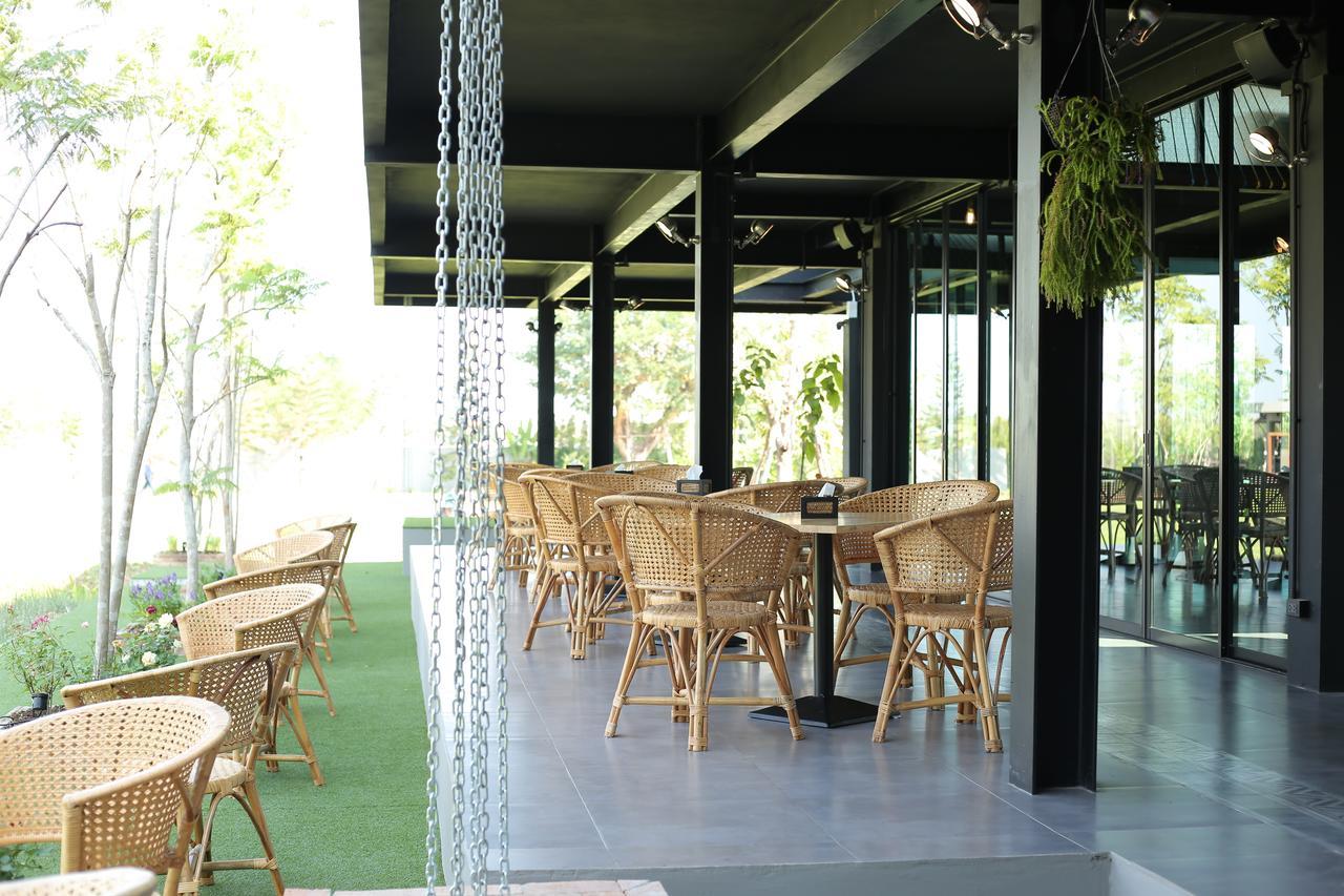 Navela Hotel & Convention Ratchaburi Экстерьер фото