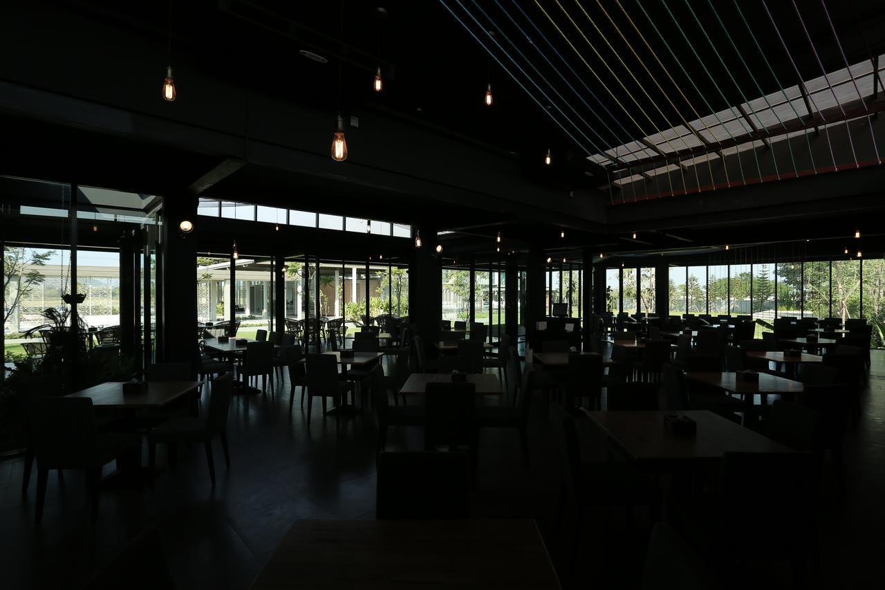 Navela Hotel & Convention Ratchaburi Экстерьер фото