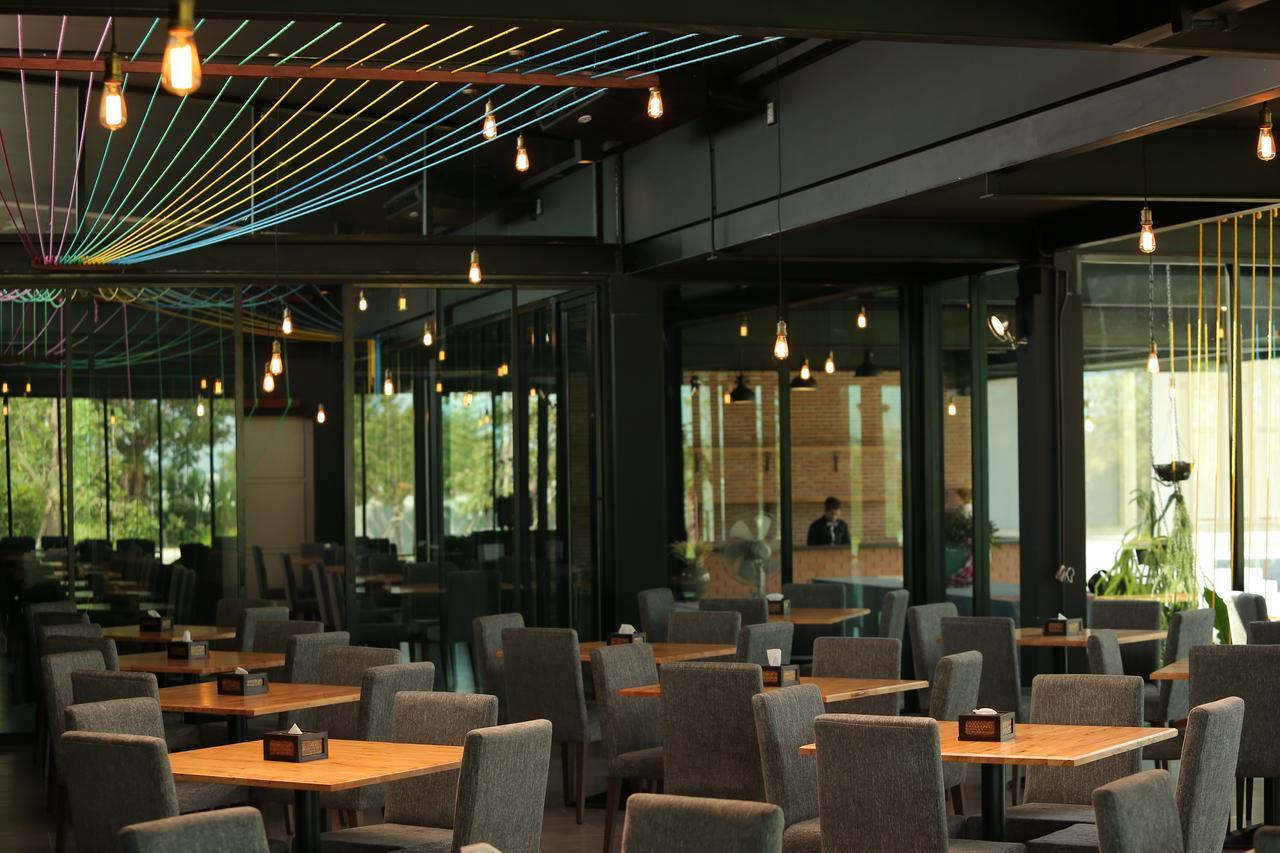 Navela Hotel & Convention Ratchaburi Экстерьер фото