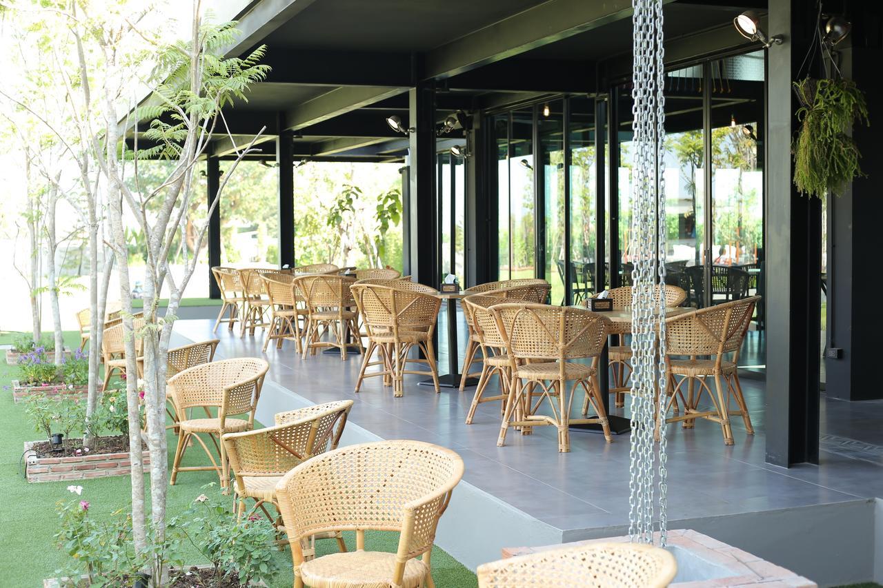 Navela Hotel & Convention Ratchaburi Экстерьер фото
