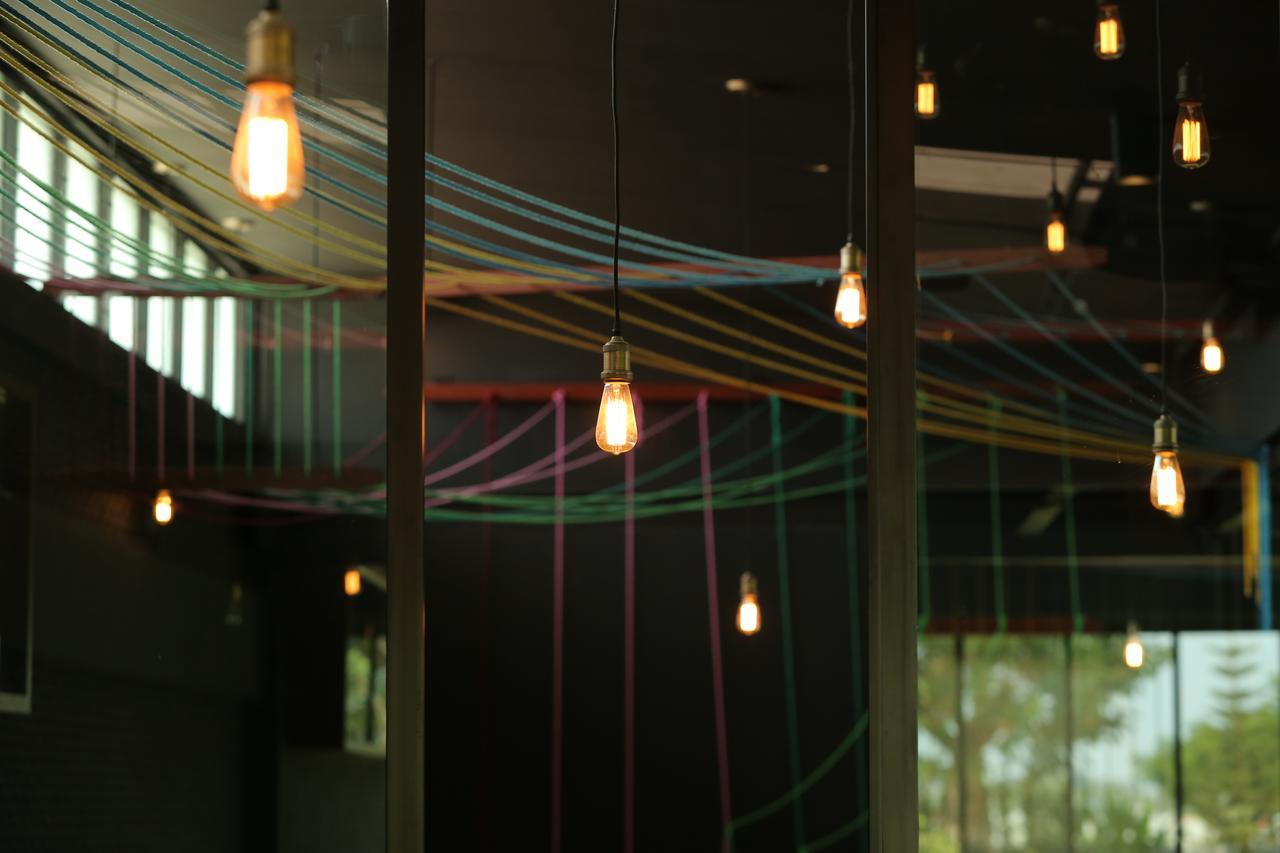 Navela Hotel & Convention Ratchaburi Экстерьер фото