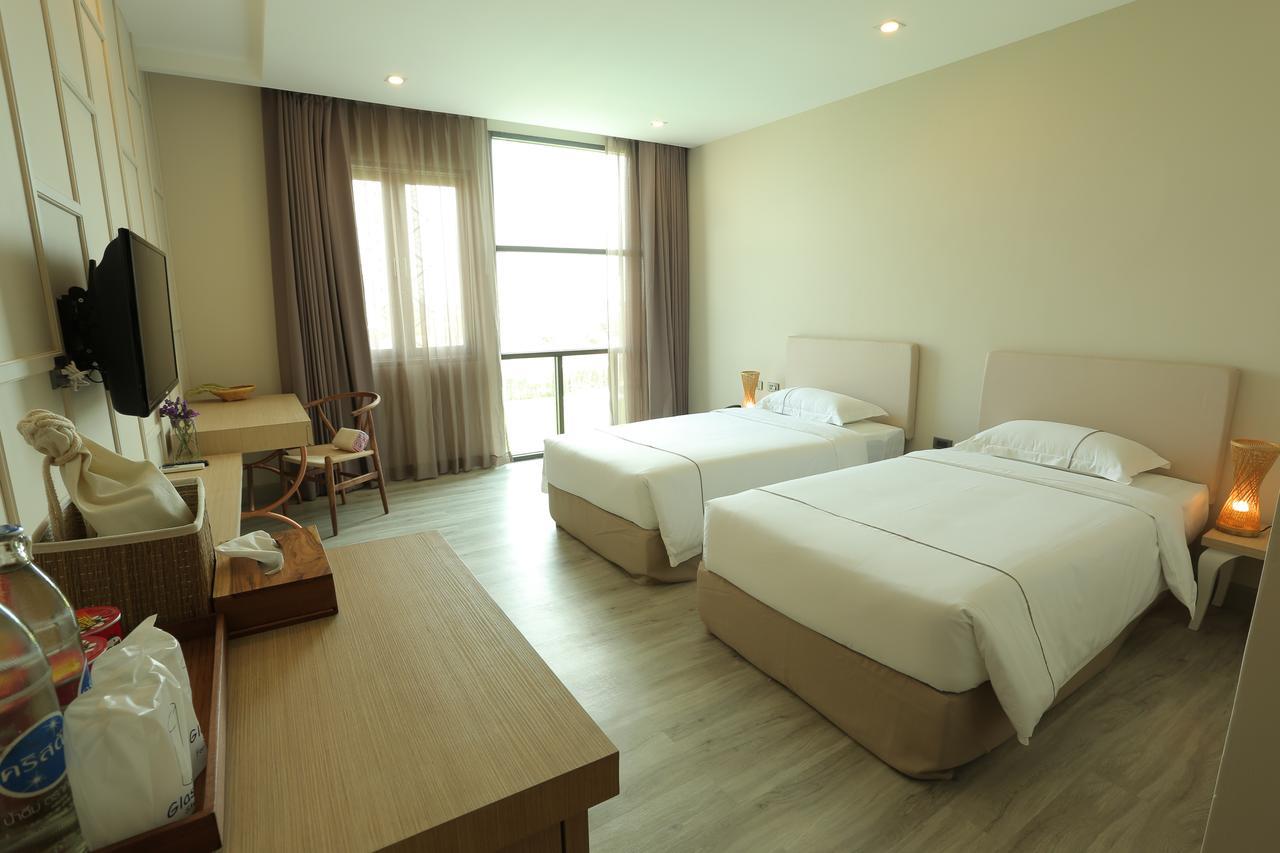 Navela Hotel & Convention Ratchaburi Экстерьер фото