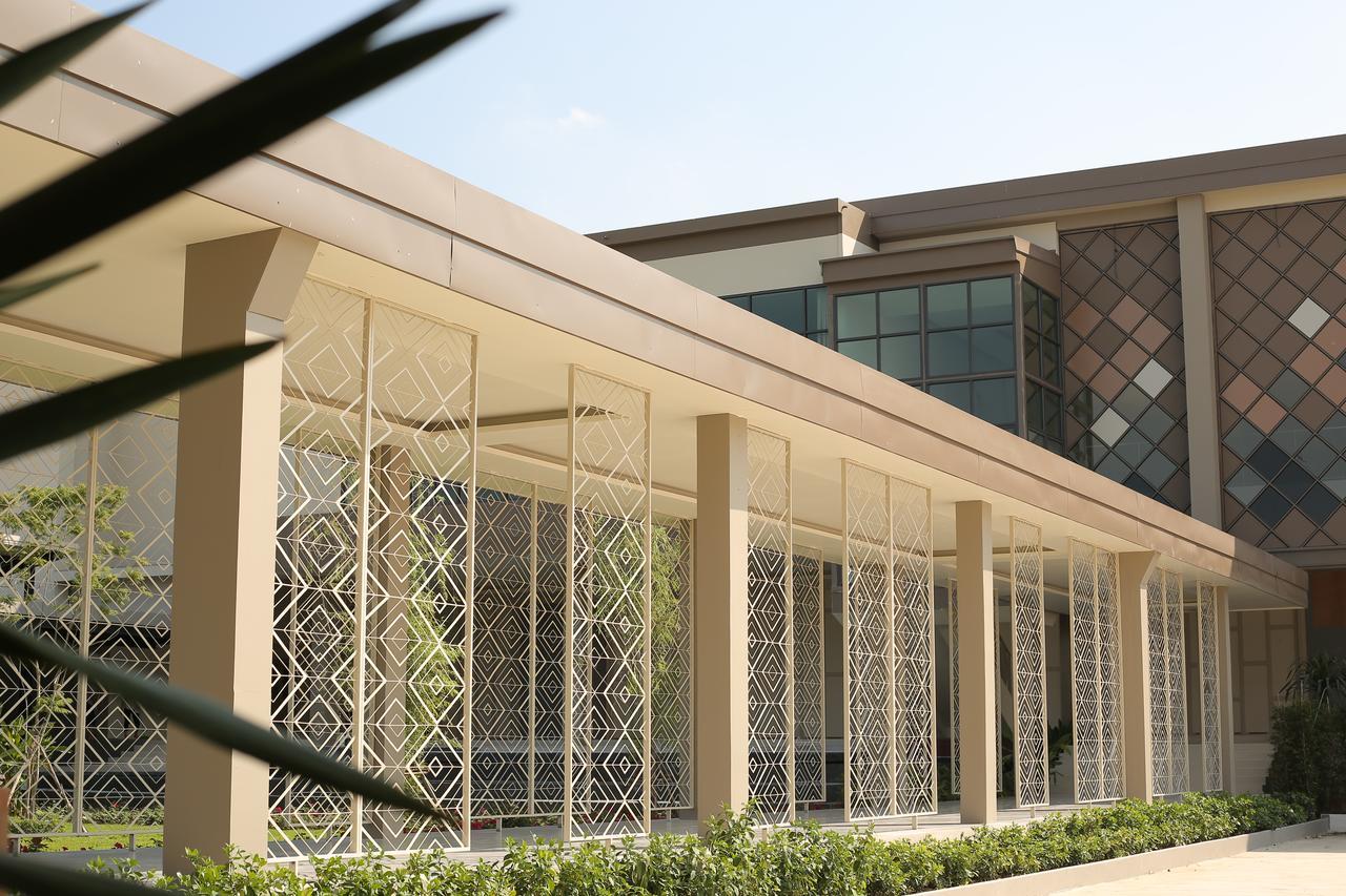 Navela Hotel & Convention Ratchaburi Экстерьер фото